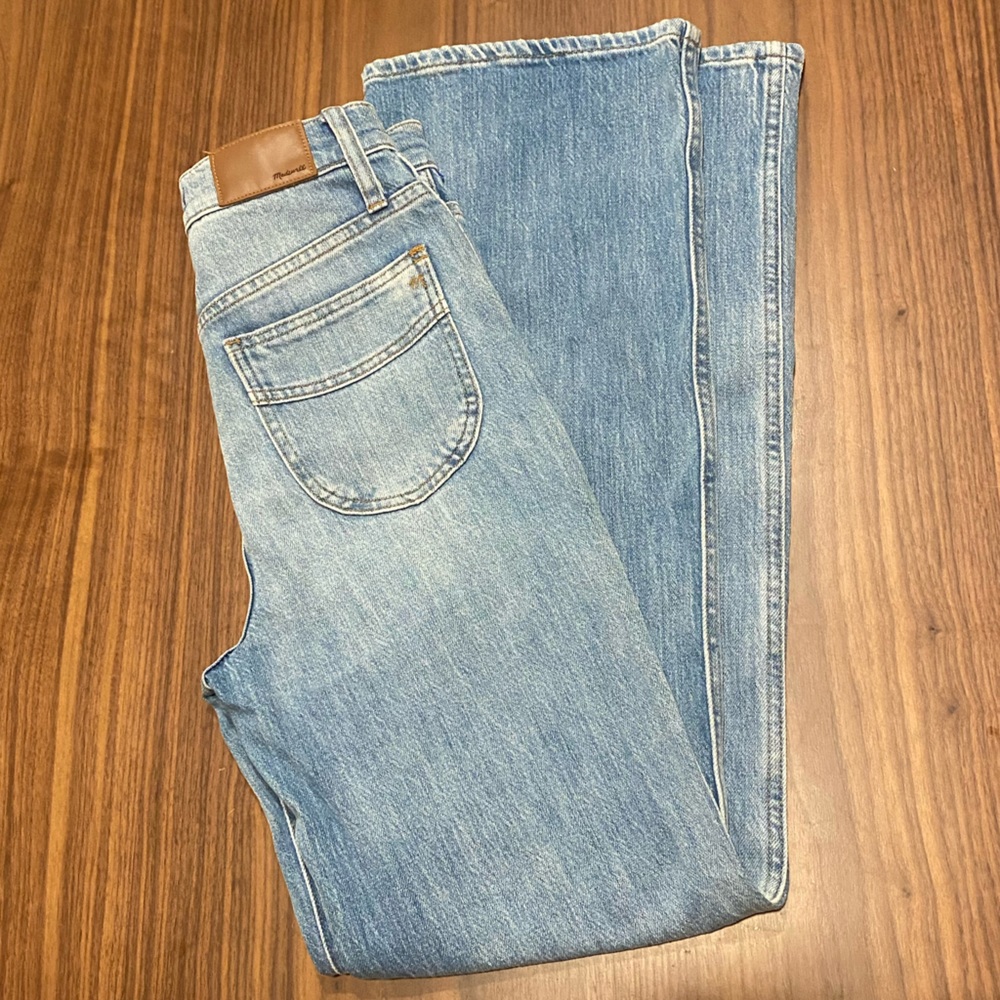 Madewell 11” High Rise Flare Lightwash Women’s Jeans Size 26
